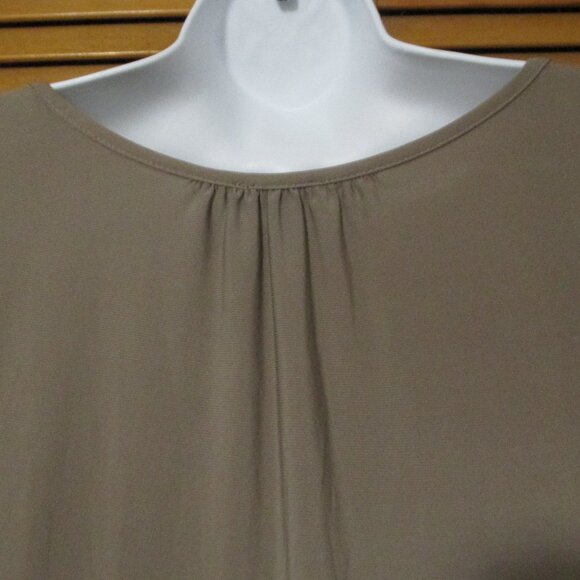 Sami & Jo tan top, feminine, stretchy, pearl neckline, 3/4 sleeves size 3x - Picture 8 of 8